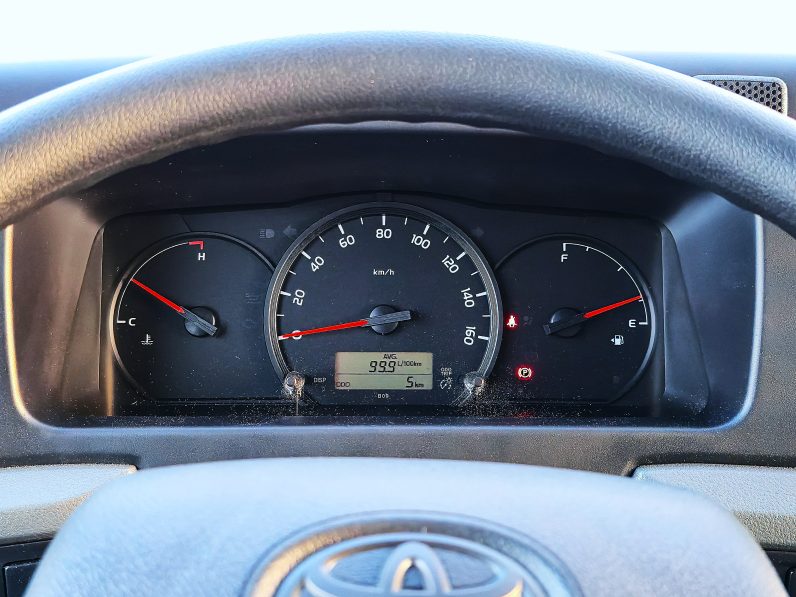 TOYOTA COASTER PETROL 2.7 MT – AUTO DOOR – 23 SEATER – 2 POINT BELT – 2025 MODEL – WHITE 