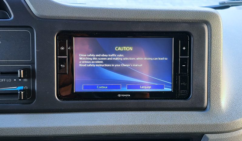 
								TOYOTA COASTER PETROL 2.7 MT – AUTO DOOR – 23 SEATER – 2 POINT BELT – 2025 MODEL – WHITE  full									