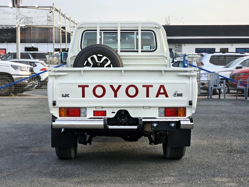 TOYOTA LC79 SINGLE CABIN DIESEL Z AUTO 2.8 V6 – 2025 MODEL – WHITE INSIDE TAN 