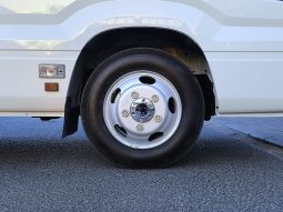 
										TOYOTA COASTER PETROL 2.7 MT – AUTO DOOR – 23 SEATER – 2 POINT BELT – 2025 MODEL – WHITE  full									