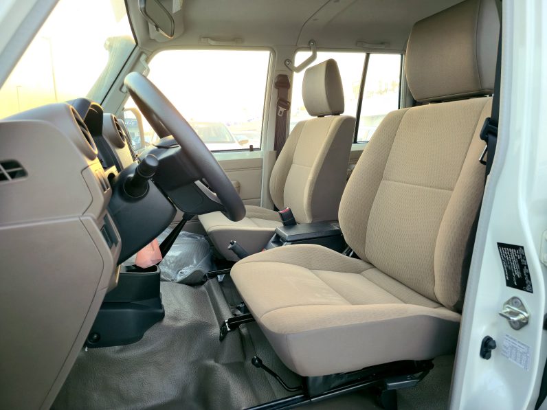 TOYOTA LC 79 DOUBLE CABIN DIESEL 2.8 MT -STD  E  2025 – WHITE INSIDE BEIGE –