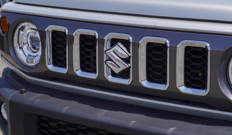 
								SUZUKI JIMNY PETROL 1.5L – GLX – GCC – 2025 – SILVER INSIDE BLACK full									