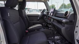 
										SUZUKI JIMNY PETROL 1.5L – GLX – GCC – 2025 – SILVER INSIDE BLACK full									