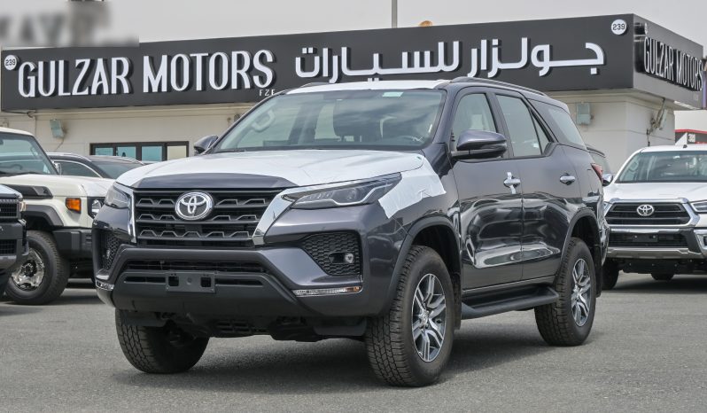 
								TOYOTA FORTUNER DIESEL 2.4 – COMFORT – GRAY INSIDE BLACK full									