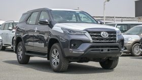 TOYOTA FORTUNER DIESEL 2.4 – COMFORT – GRAY INSIDE BLACK