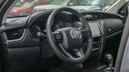 
										TOYOTA FORTUNER DIESEL 2.4 – COMFORT – GRAY INSIDE BLACK full									