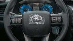 
										TOYOTA FORTUNER DIESEL 2.4 – COMFORT – GRAY INSIDE BLACK full									