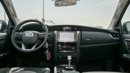 
										TOYOTA FORTUNER DIESEL 2.4 – COMFORT – GRAY INSIDE BLACK full									