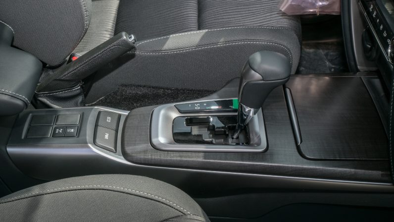 TOYOTA FORTUNER DIESEL 2.4 – COMFORT – GRAY INSIDE BLACK