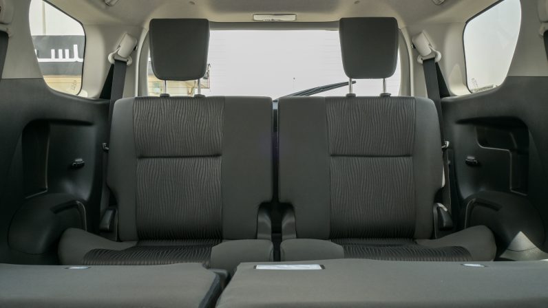 TOYOTA FORTUNER DIESEL 2.4 – COMFORT – GRAY INSIDE BLACK