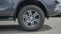 
										TOYOTA FORTUNER DIESEL 2.4 – COMFORT – GRAY INSIDE BLACK full									
