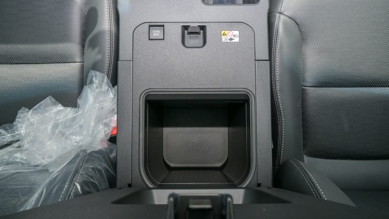 TOYOTA PRADO PETROL 2.4T LUXURY – BLACK INSIDE BLACK