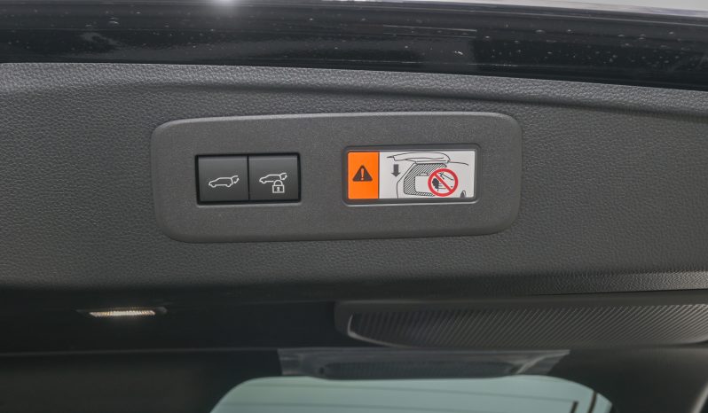 
								TOYOTA PRADO PETROL 2.4T LUXURY – BLACK INSIDE BLACK full									