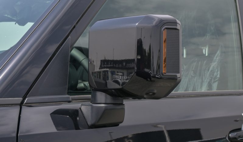 
								TOYOTA PRADO PETROL 2.4T ADVENTURE – SUNROOF – BLACK INSIDE BLACK full									