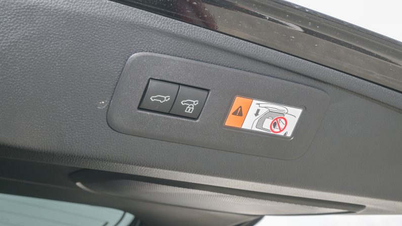 TOYOTA PRADO PETROL 2.4T ADVENTURE – SUNROOF – BLACK INSIDE BLACK