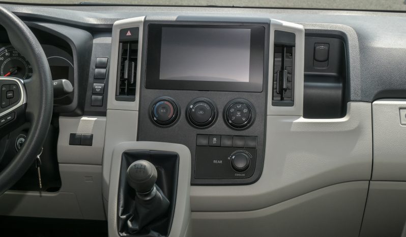 
								TOYOTA HIACE HIGHROOF PETROL MANUAL 3.5 – AL FUTAIM – 2025 MODEL -WHITE full									