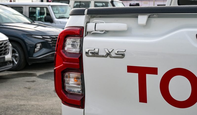 
								TOYOTA HILUX PETROL 2.7 GLX S – V full									