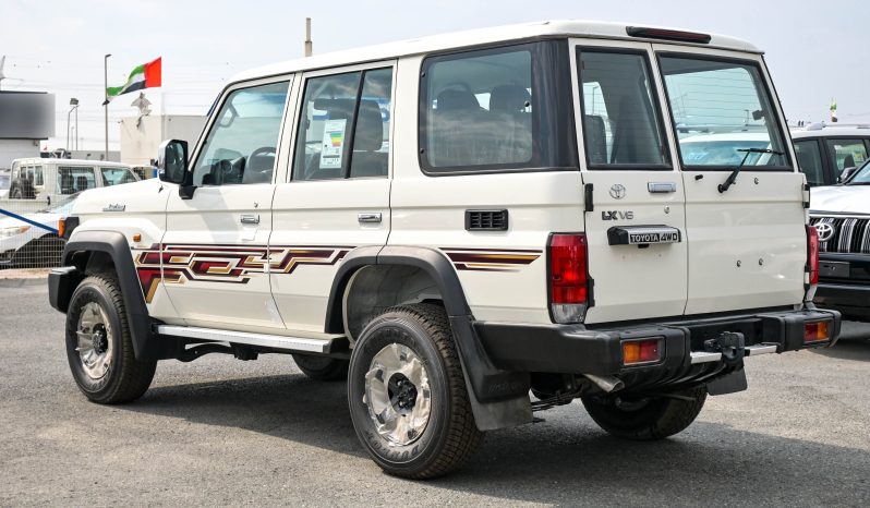 
								TOYOTA LC76 4.0 – PETROL – MT – MID OPTION – NO DIFF full									