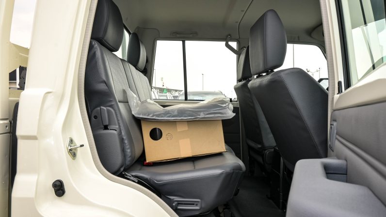 TOYOTA LC79 4.2 DC – MT – DIESEL –  STANDARD