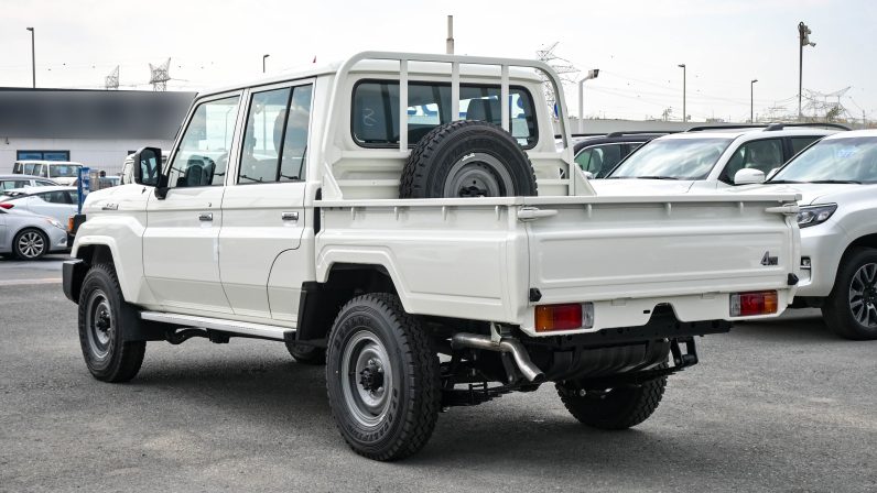 TOYOTA LC79 4.2 DC – MT – DIESEL –  STANDARD