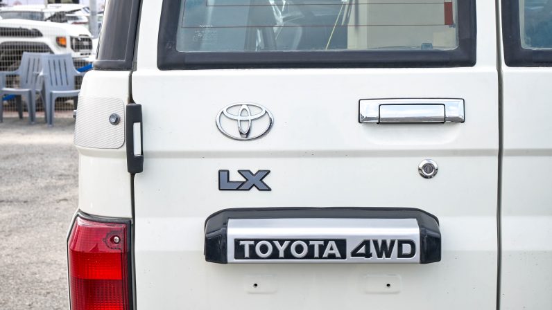 TOYOTA LC76 4.2 – DIESEL – MT – STANDARD