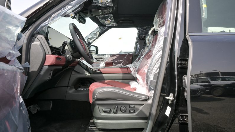 INFINITI AUTO GRAPH PETROL 3.5L – 2025 MODEL – BLACK INSIDE TAN