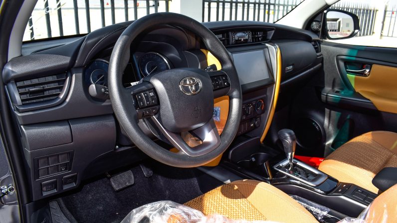 TOYOTA FORTUNER PETROL 2.7 EXR – GREY