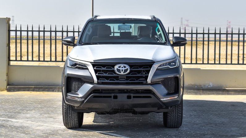 TOYOTA FORTUNER PETROL 2.7 EXR – GREY
