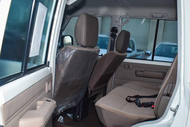 TOYOTA LC79 – 2.8L Turbo Diesel – Automatic Transmission – Standard E