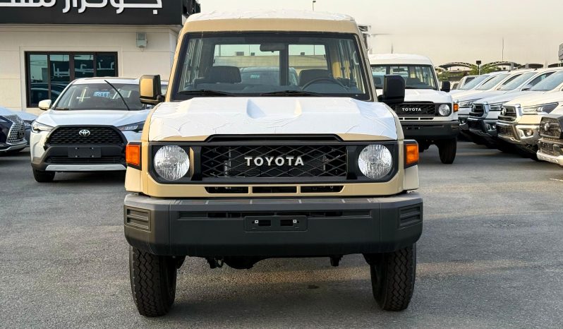
								TOYOTA LC78 PETROL 4.0 – BASIC – MT – PW – 2025 MODEL  – BEIGE INSIDE GREY full									