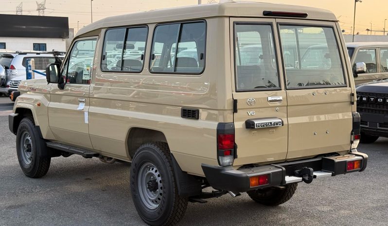 
								TOYOTA LC78 PETROL 4.0 – BASIC – MT – PW – 2025 MODEL  – BEIGE INSIDE GREY full									