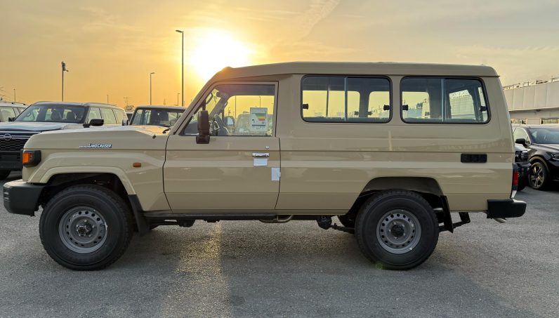 TOYOTA LC78 PETROL 4.0 – BASIC – MT – PW – 2025 MODEL  – BEIGE INSIDE GREY