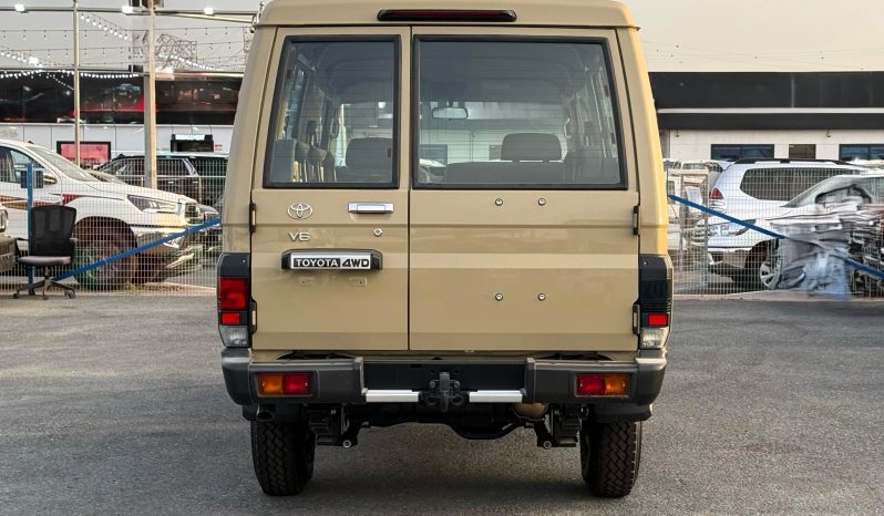 
								TOYOTA LC78 PETROL 4.0 – BASIC – MT – PW – 2025 MODEL  – BEIGE INSIDE GREY full									