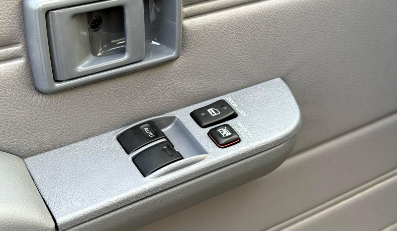 
								TOYOTA LC78 PETROL 4.0 – BASIC – MT – PW – 2025 MODEL  – BEIGE INSIDE GREY full									