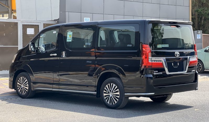 
								Granvia Premium – 3.5L – Petrol with Radar – 2025 full									