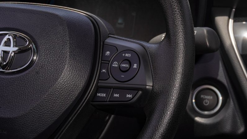 TOYOTA COROLLA CROSS HYBRID ELITE – 2.0 – 2025 MODEL – WHITE INSIDE BLACK