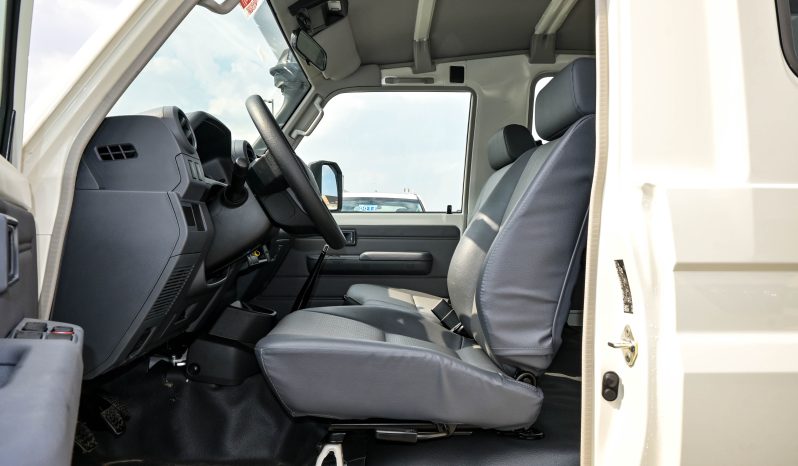 
								TOYOTA LC78 – 4.2L Diesel – Standard Trim – MT full									