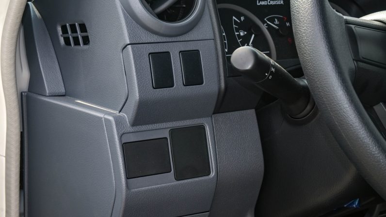 TOYOTA LC78 – 4.2L Diesel – Standard Trim – MT