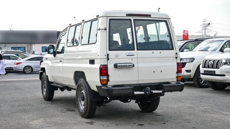 TOYOTA LC78 – 4.2L Diesel – Standard Trim – MT