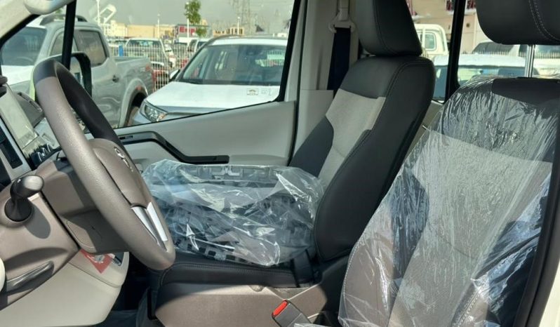 
								TOYOTA HIACE PETROL HIGHROOF 3.5 AUTO GL full									