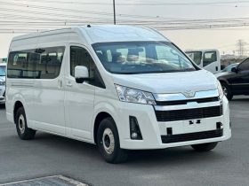 TOYOTA HIACE PETROL HIGHROOF 3.5 AUTO GL