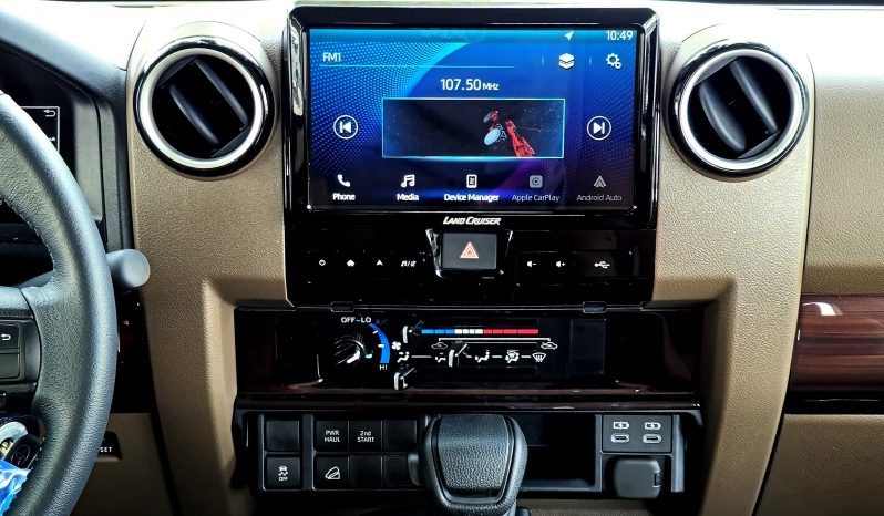 
								TOYOTA LC79 PETROL DOUBLE CABIN 4.0 – FULL OPTIONS – AT – 2025 – BEIGE – OMANI full									