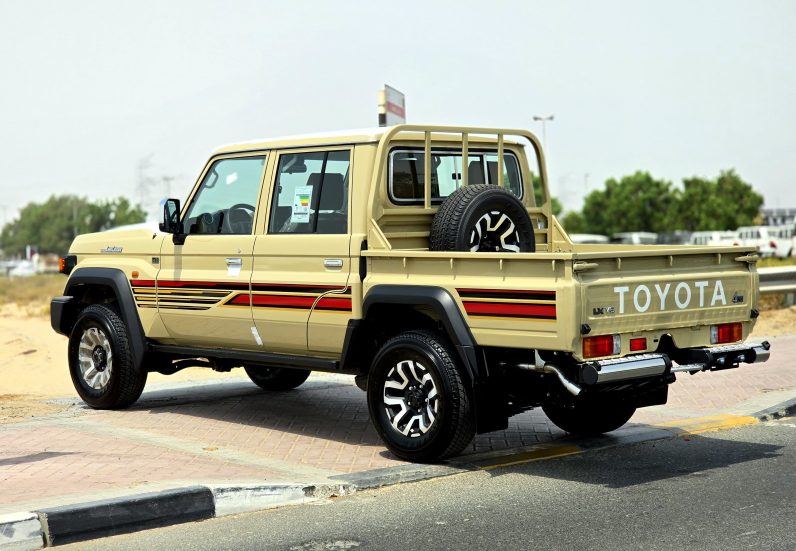 TOYOTA LC79 PETROL DOUBLE CABIN 4.0 – FULL OPTIONS – AT – 2025 – BEIGE – OMANI