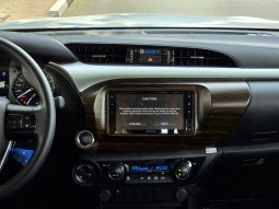 
										TOYOTA HILUX PETROL 2.7 DOUBLE CABIN – AT – HIGH OPTIONS – PUSH START – 2025 – BLACK INSIDE BLACK – YEMEN SPECS full									