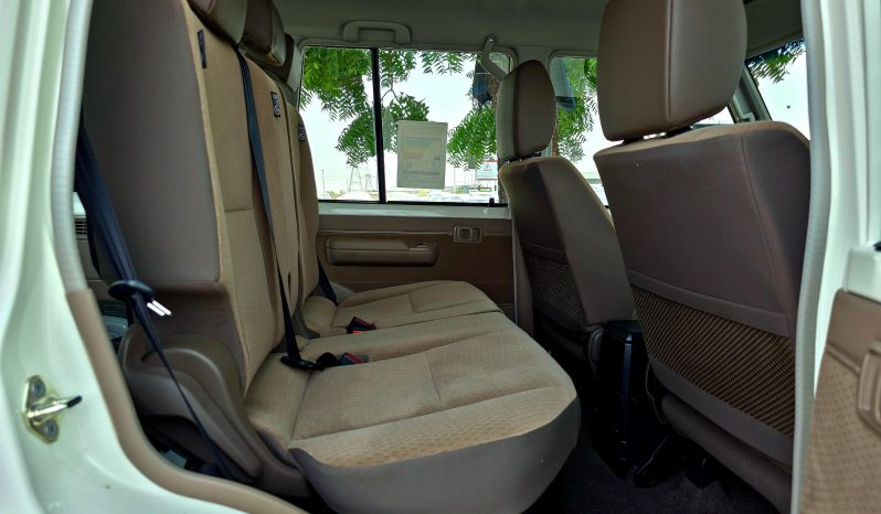 
								LC76 PETROL 4.0L – STD – E – DIFF LOCK – A/T – WHITE INSIDE BEIGE – 2025 – OMANI full									