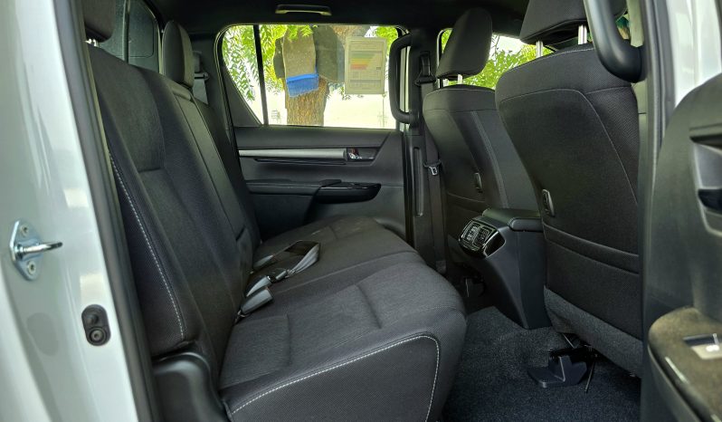 
								HILUX ADVENTURE PETROL 4.0L – FULL WITH COMPRESSOR – WHITE INSIDE BLACK – OMANI full									