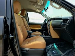 
										TOYOTA FORTUNER 2.7 – G A/T – DIGITAL A.C – BLACK INSIDE TAN – 2025 MODEL – OMANI full									