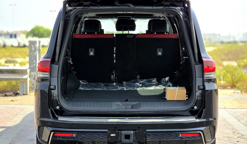 
								TOYOTA LC300 PETROL 3.5L VXR – Z – RADAR – FULLY LOADED – 2025 MODEL – BLACK INSIDE BLACK/RED – OMANI full									