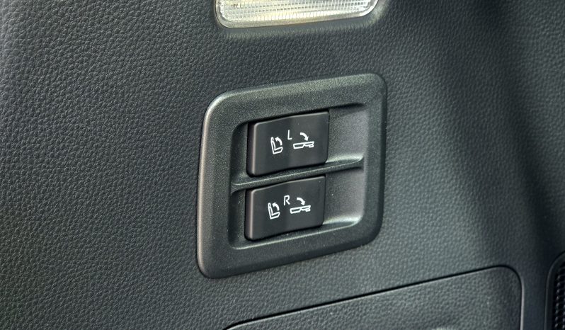 
								TOYOTA LC300 PETROL 3.5L VXR – Z – RADAR – FULLY LOADED – 2025 MODEL – BLACK INSIDE BLACK/RED – OMANI full									