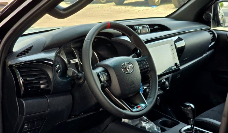 
								TOYOTA HILUX GR -S PETROL 4.0 – DIGITAL MIRROR – FULL OPTIONS – 2025 MODEL – BLACK INSIDE BLACK – OMANI full									